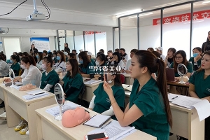 权威的医美培训学校让你学习专业的轻医美技术！